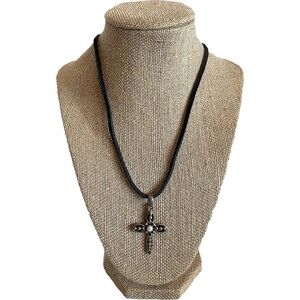 Silpada 925 Sterling Silver Cross Pearl Credence Pendant Leather Necklace